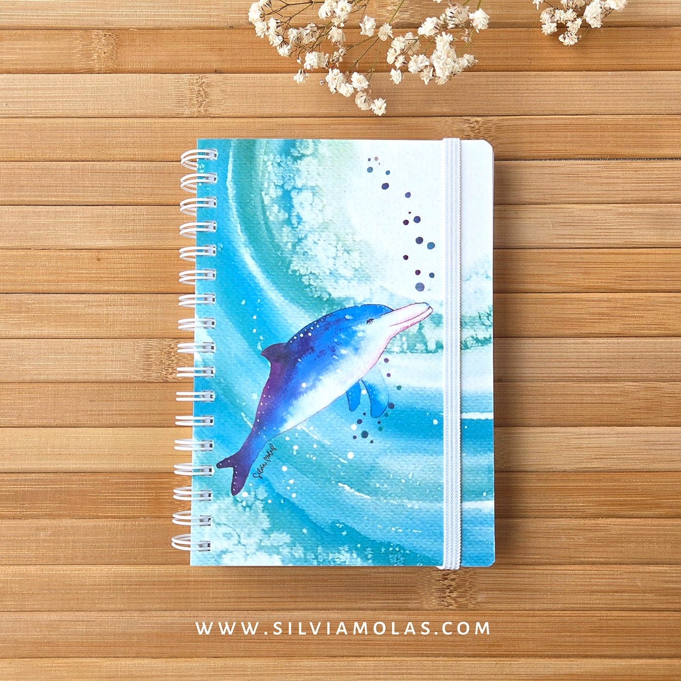 Libreta_A6_Dofi_Foto2 Llibreta 10x15 cm “Dofí” Connecta amb el teu esperit lliure.