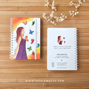 Llibreta 10x15 cm “Noia i papallones”
Comparteix els teus dons, el món els espera.
